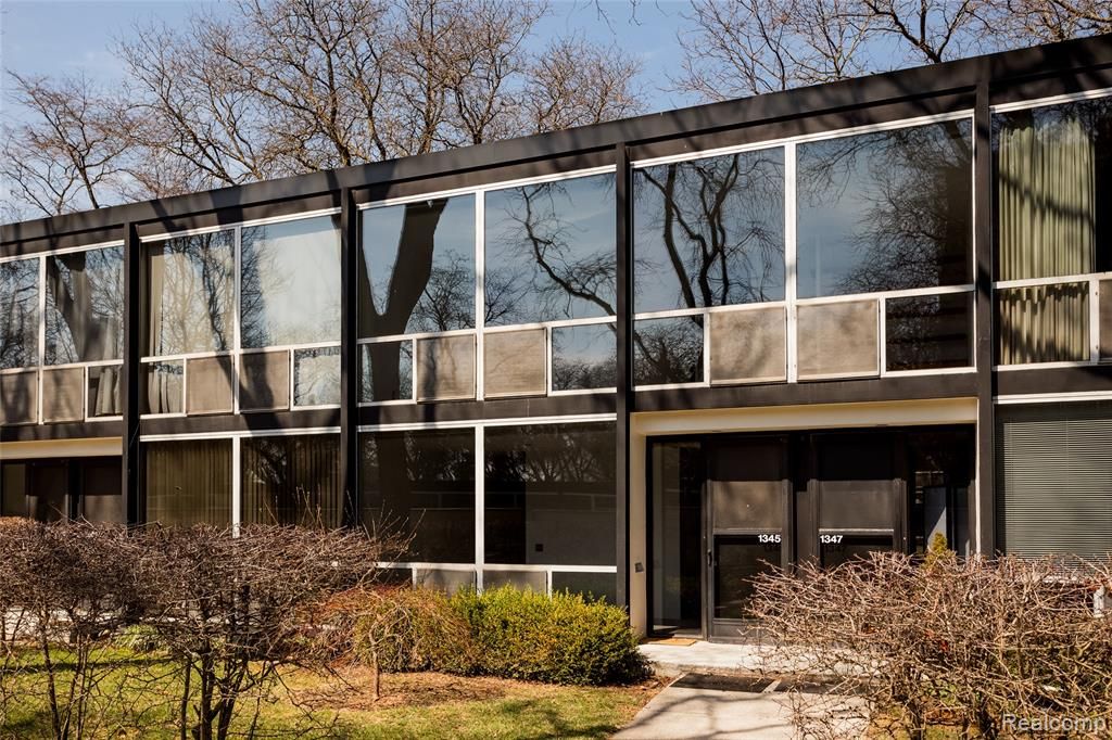 1345 Joliet Place, Detroit, MI 48207