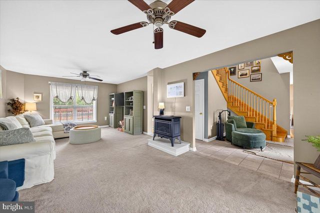 33 BOGEY LN, Bumpass, VA 23024