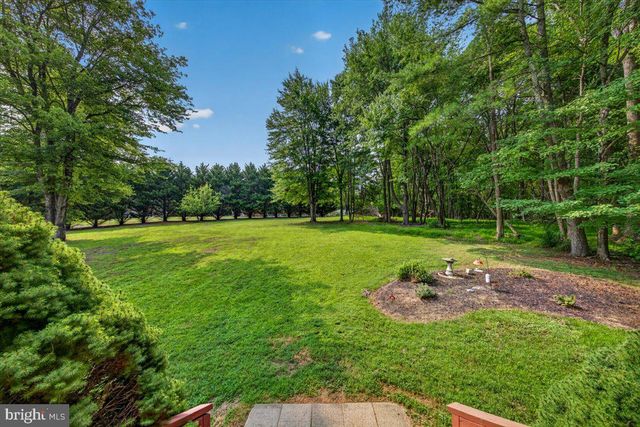 33 BOGEY LN, Bumpass, VA 23024
