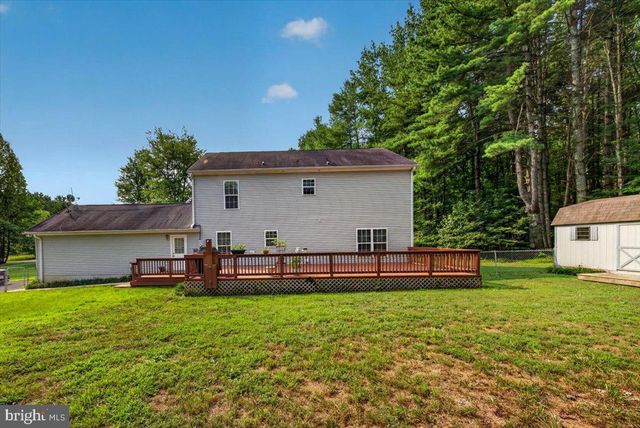 33 BOGEY LN, Bumpass, VA 23024