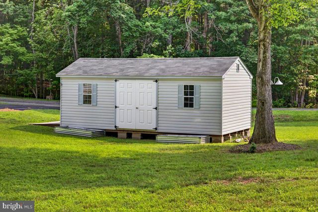 33 BOGEY LN, Bumpass, VA 23024