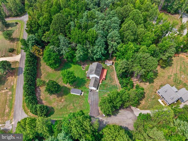33 BOGEY LN, Bumpass, VA 23024