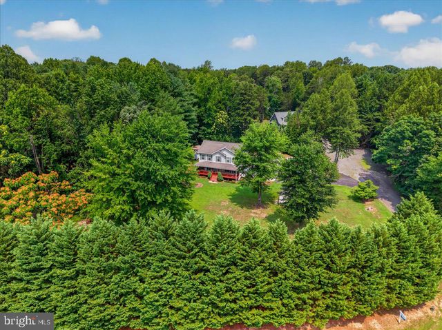 33 BOGEY LN, Bumpass, VA 23024
