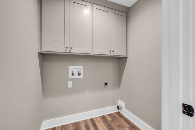 372 Lee Rd, Cottontown, TN 37048