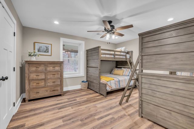 372 Lee Rd, Cottontown, TN 37048