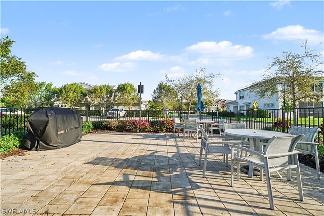 4558 Arboretum CIR 104, Naples, FL 34112