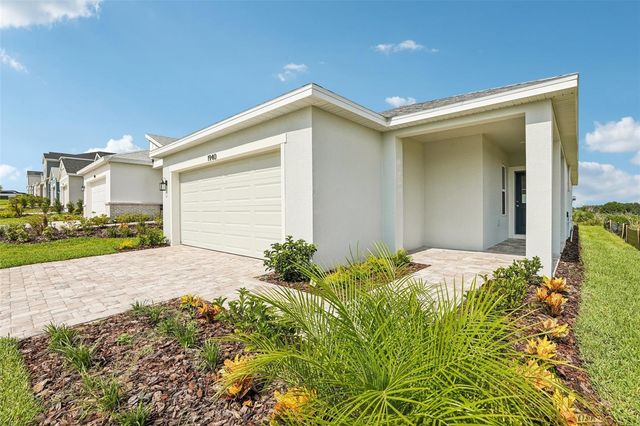 1940 DIAMOND HEAD CIRCLE, Haines City, FL 33844
