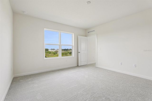 1940 DIAMOND HEAD CIRCLE, Haines City, FL 33844