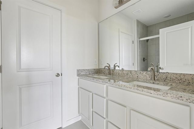 1940 DIAMOND HEAD CIRCLE, Haines City, FL 33844