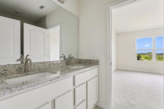 1940 DIAMOND HEAD CIRCLE, Haines City, FL 33844