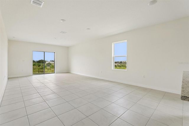 1940 DIAMOND HEAD CIRCLE, Haines City, FL 33844