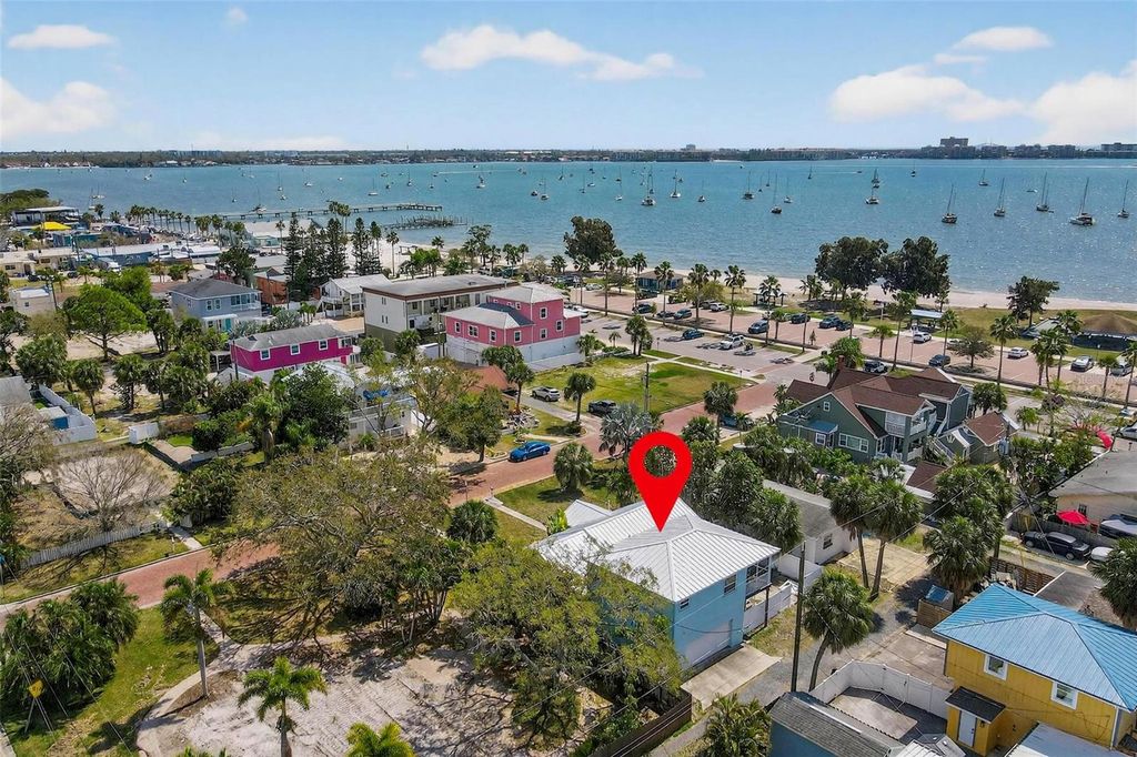 Image 3 of property listing at 3113 57TH STREET S, Gulfport, FL 33707