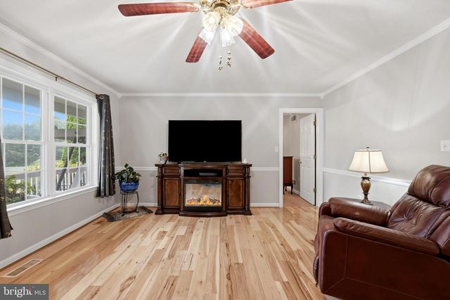 36 ISAAC DR, Bunker Hill, WV 25413