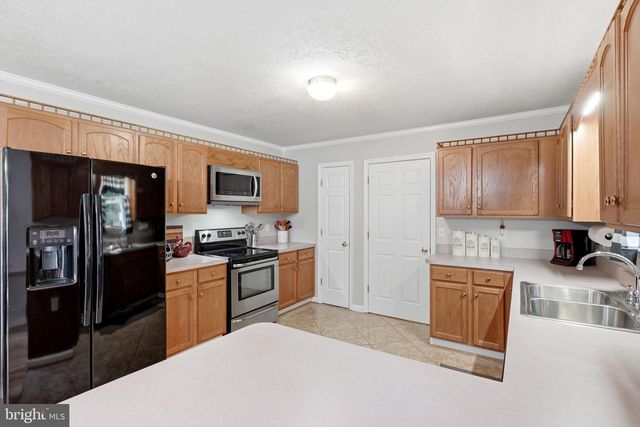 36 ISAAC DR, Bunker Hill, WV 25413