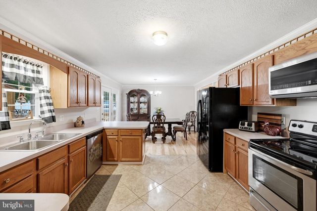 36 ISAAC DR, Bunker Hill, WV 25413