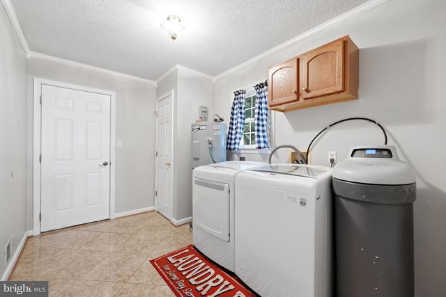 36 ISAAC DR, Bunker Hill, WV 25413