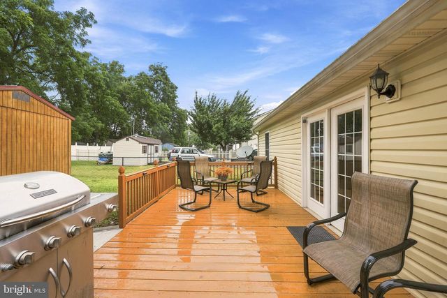 36 ISAAC DR, Bunker Hill, WV 25413