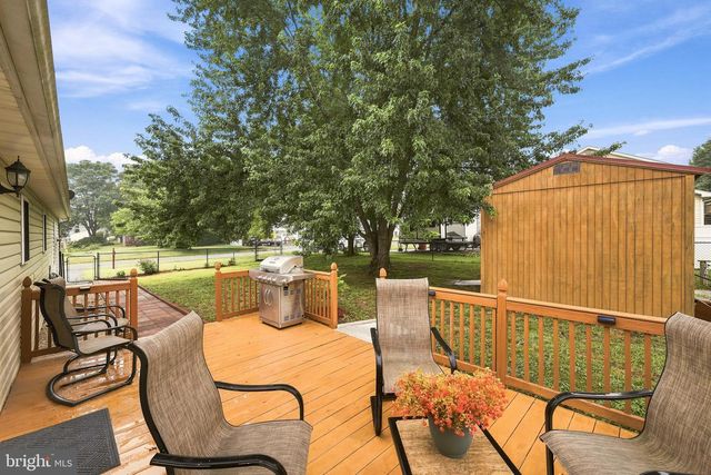 36 ISAAC DR, Bunker Hill, WV 25413