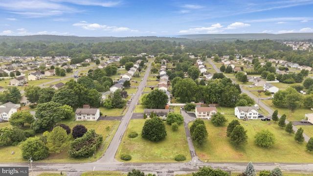 36 ISAAC DR, Bunker Hill, WV 25413