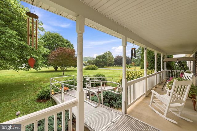 36 ISAAC DR, Bunker Hill, WV 25413
