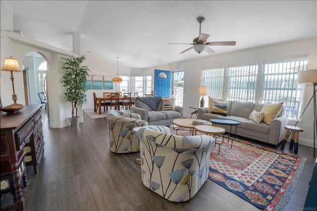 7241 San Luis St, Carlsbad, CA 92011