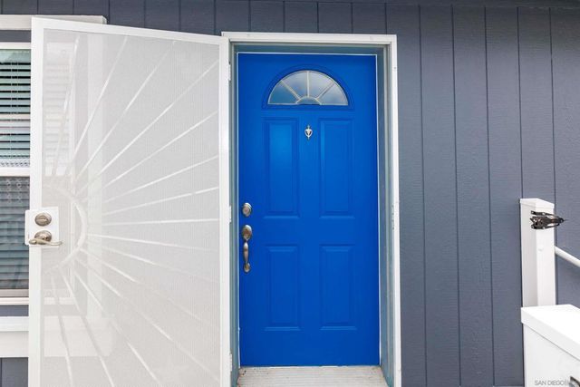 7241 San Luis St, Carlsbad, CA 92011