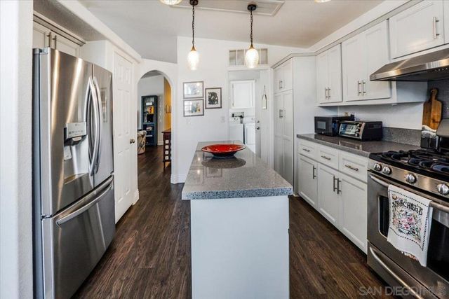 7241 San Luis St, Carlsbad, CA 92011