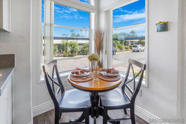 7241 San Luis St, Carlsbad, CA 92011