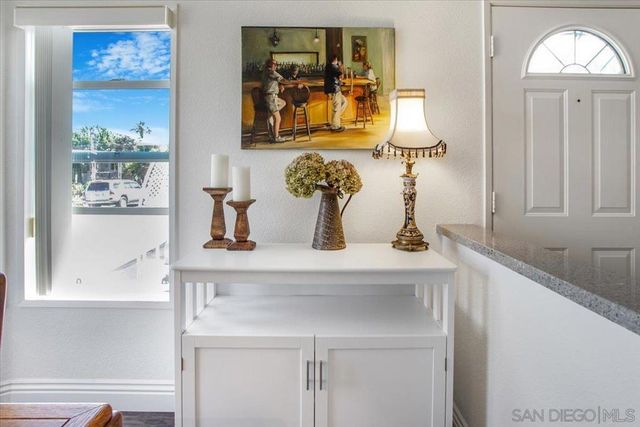 7241 San Luis St, Carlsbad, CA 92011