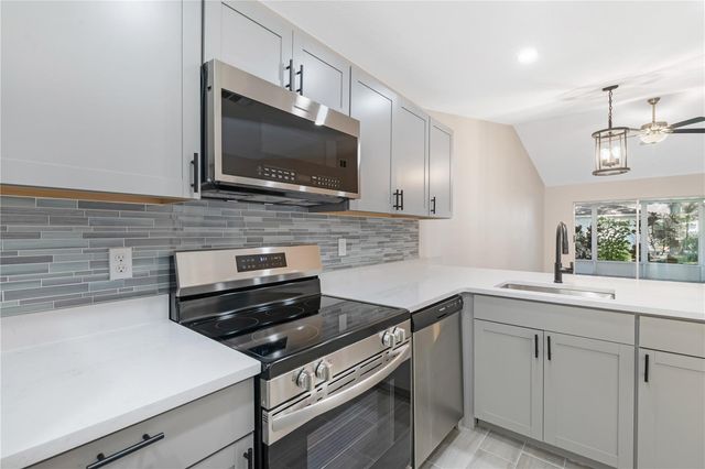 5340 ROYAL PALM AVENUE 5340, Sarasota, FL 34234