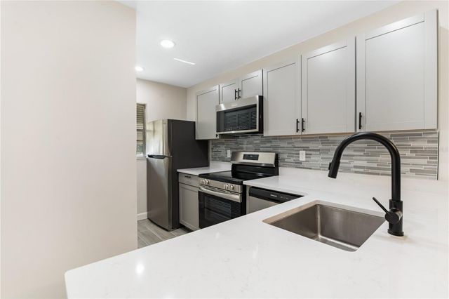 5340 ROYAL PALM AVENUE 5340, Sarasota, FL 34234