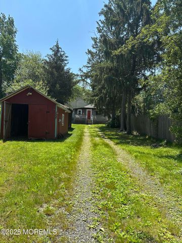 122 Hamilton Avenue, Leonardo, NJ 07737