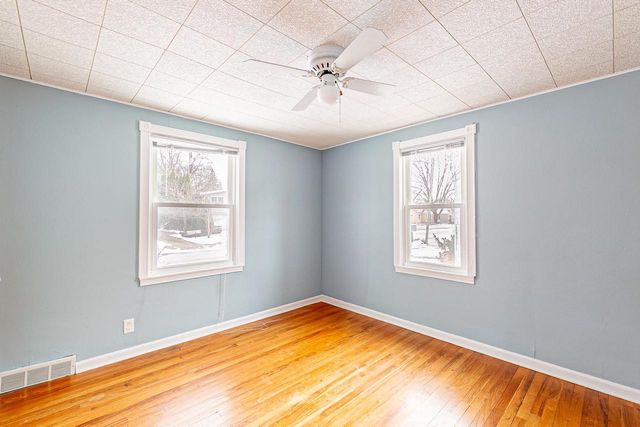 1713 N ULLMAN STREET, Appleton, WI 54911