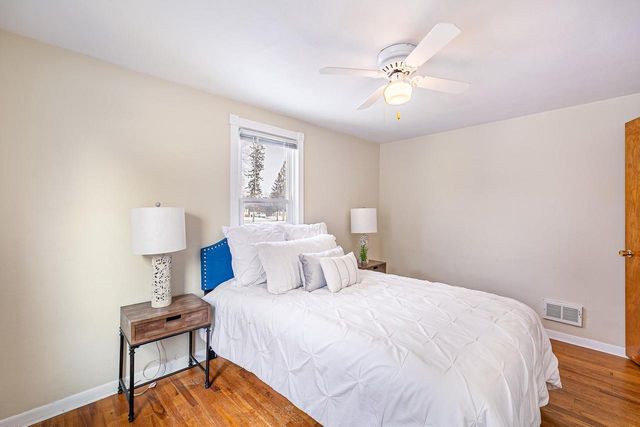 1713 N ULLMAN STREET, Appleton, WI 54911