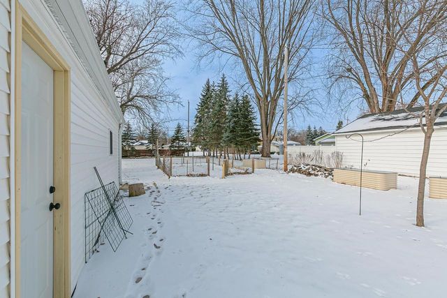 1713 N ULLMAN STREET, Appleton, WI 54911