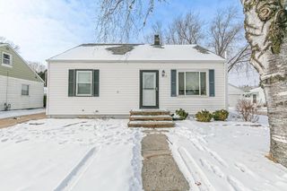 1713 N ULLMAN STREET, Appleton, WI 54911