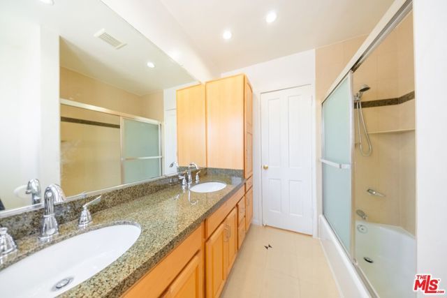 2551 S Bentley Avenue, Los Angeles, CA 90064