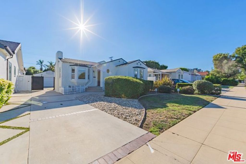 2551 S Bentley Avenue, Los Angeles, CA 90064