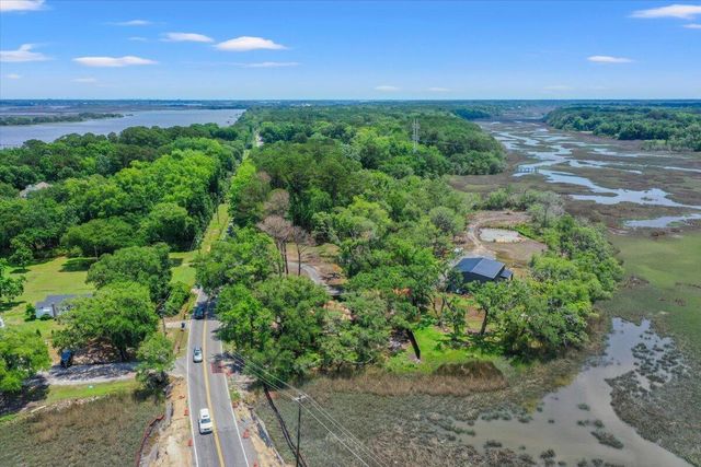 538 River Road, Johns Island, SC 29455