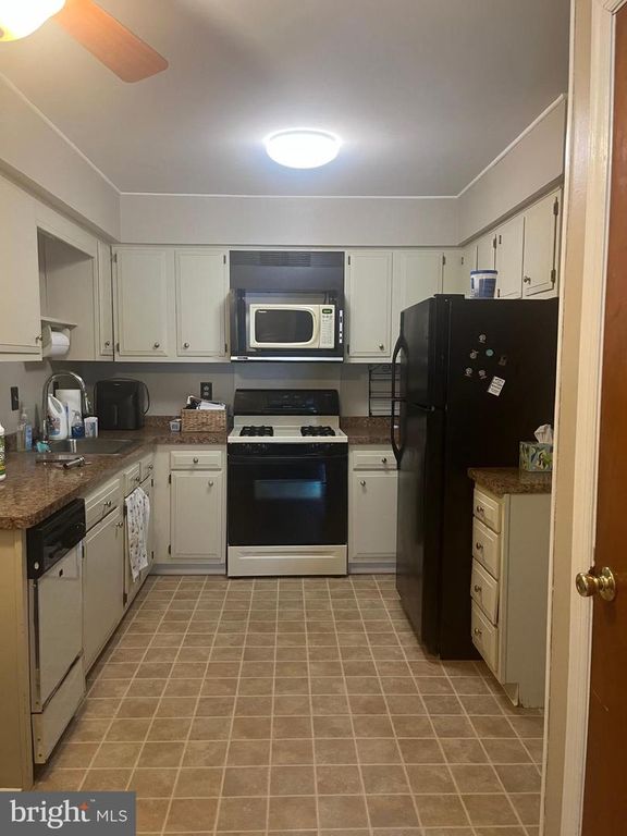 38 LEEWARD CT, Elkton, MD 21921