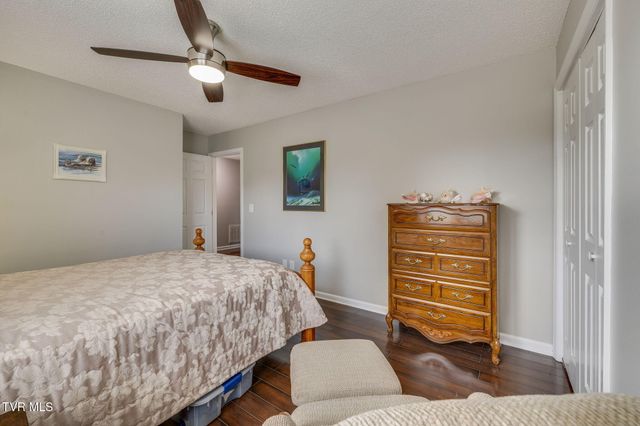 2700 Indian Ridge Road 4, Johnson City, TN 37604