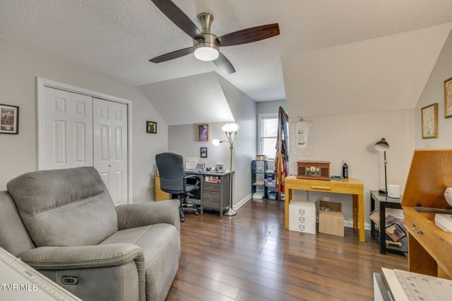 2700 Indian Ridge Road 4, Johnson City, TN 37604