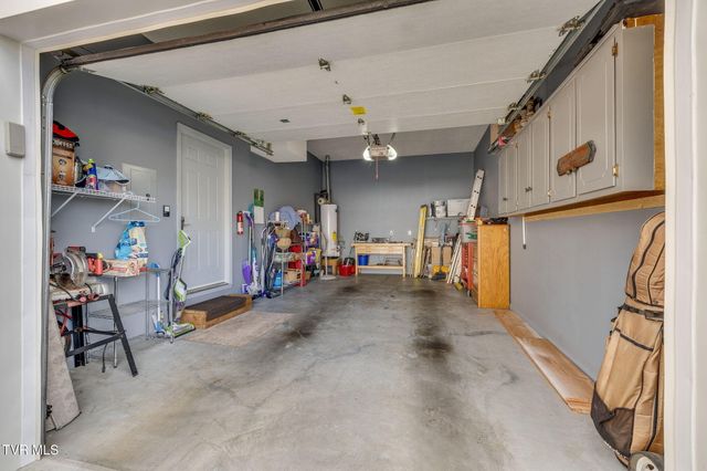 2700 Indian Ridge Road 4, Johnson City, TN 37604