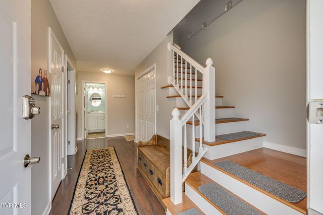 2700 Indian Ridge Road 4, Johnson City, TN 37604