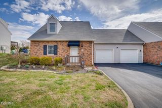 2700 Indian Ridge Road 4, Johnson City, TN 37604
