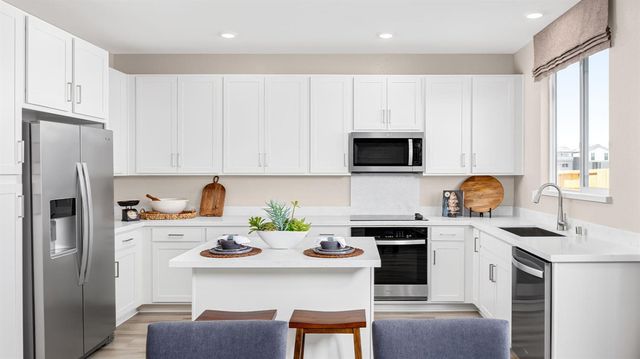 2982 Porcelain St, Lincoln, CA 95648