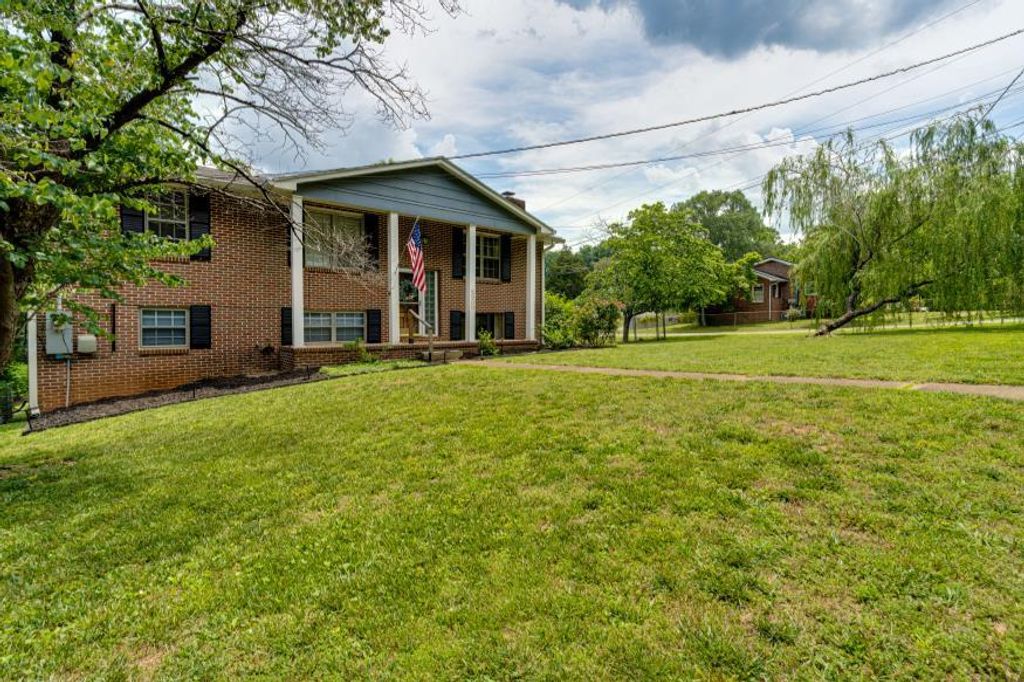 5900 Tyner Lane, Harrison, TN 37341