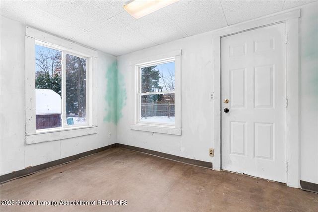 5620 Kaynorth Road, Lansing, MI 48911