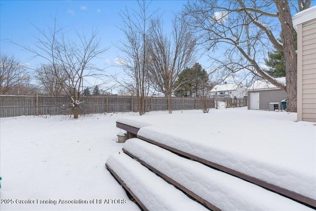 5620 Kaynorth Road, Lansing, MI 48911