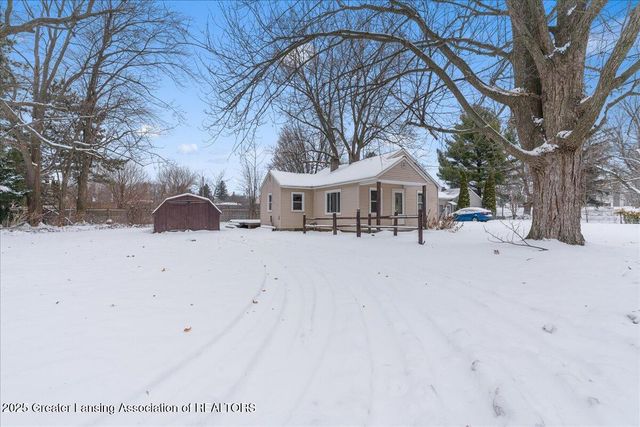5620 Kaynorth Road, Lansing, MI 48911